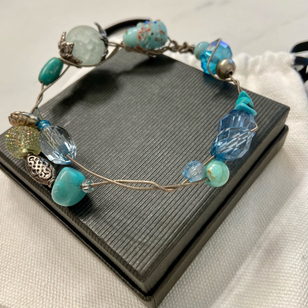 TEAL + CRYSTAL BEADED BRACELET